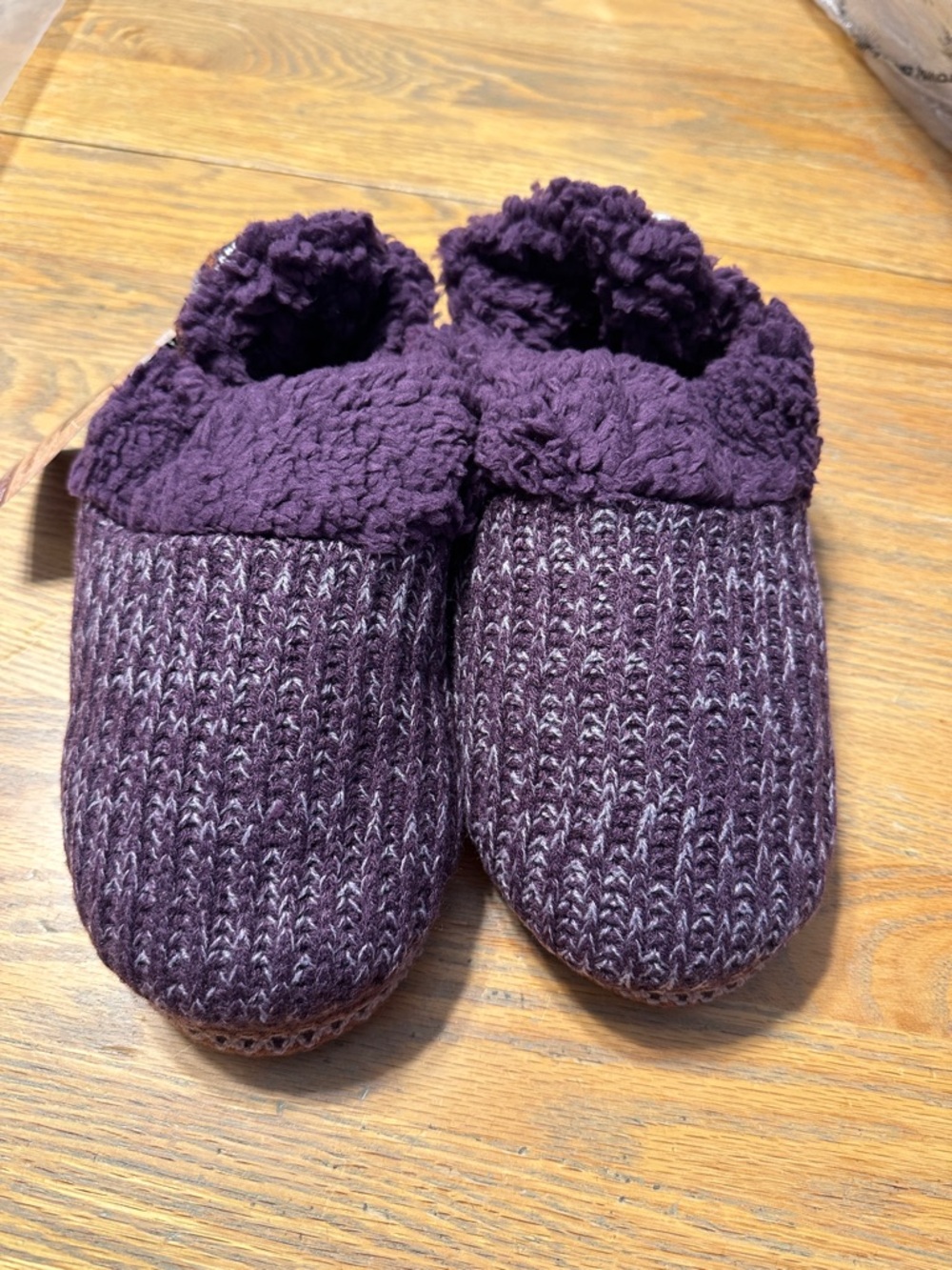 NWT Women’s Muk Luk Plush Knit Slipper - Purple Sz 9